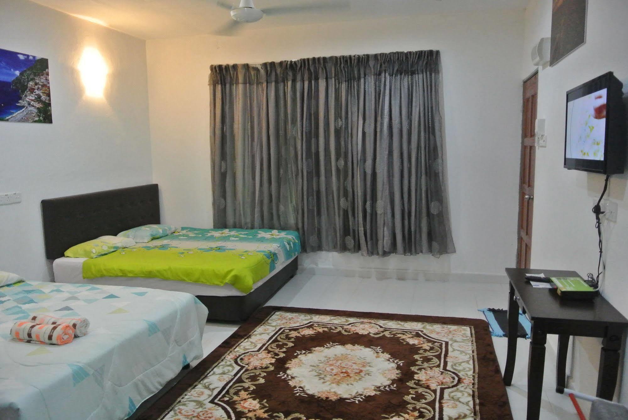 Wave Langkawi Inn Пантай Ченанг Екстериор снимка