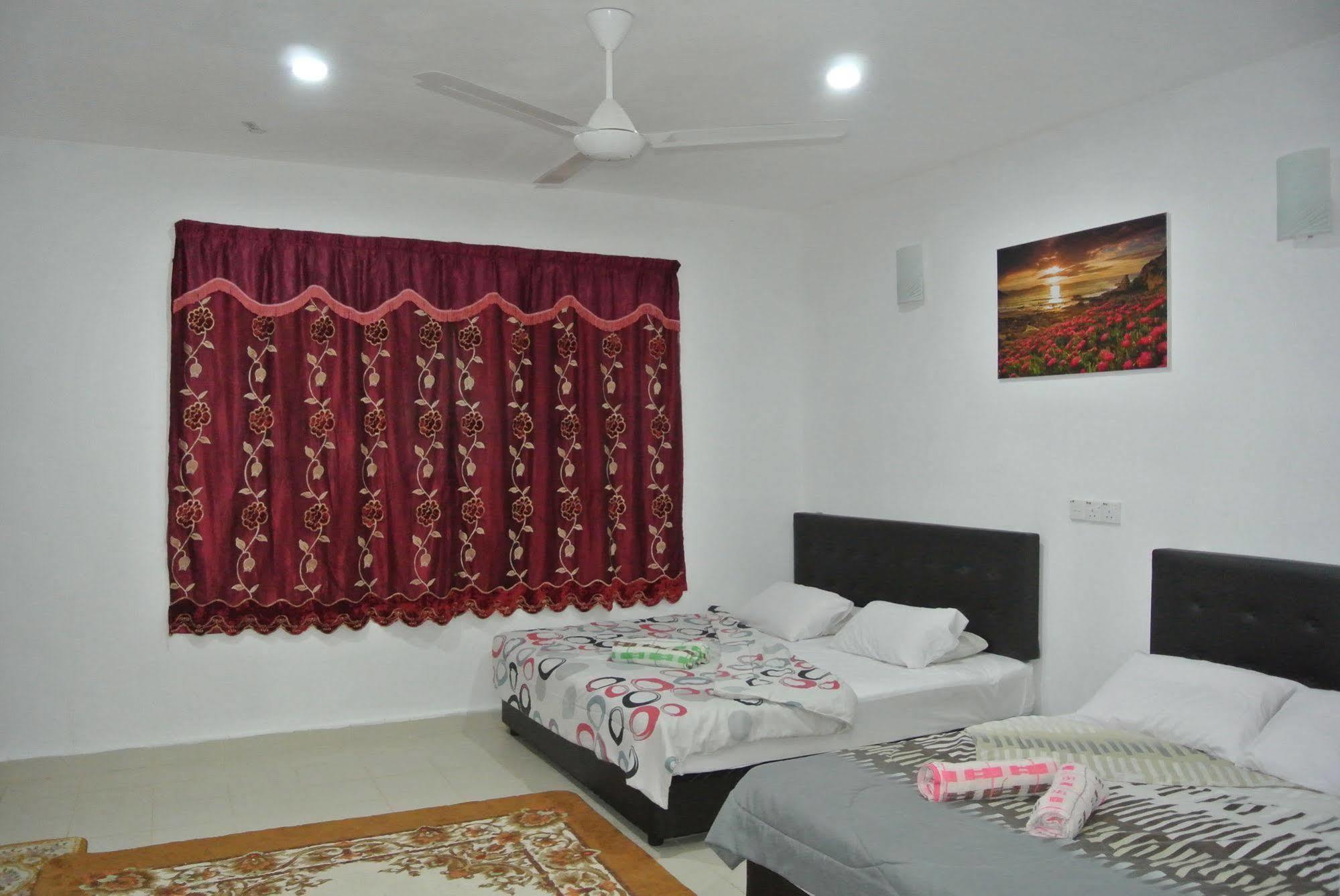 Wave Langkawi Inn Пантай Ченанг Екстериор снимка